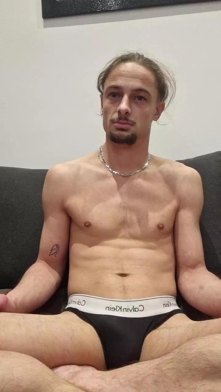 SexySayajin on Cam4 