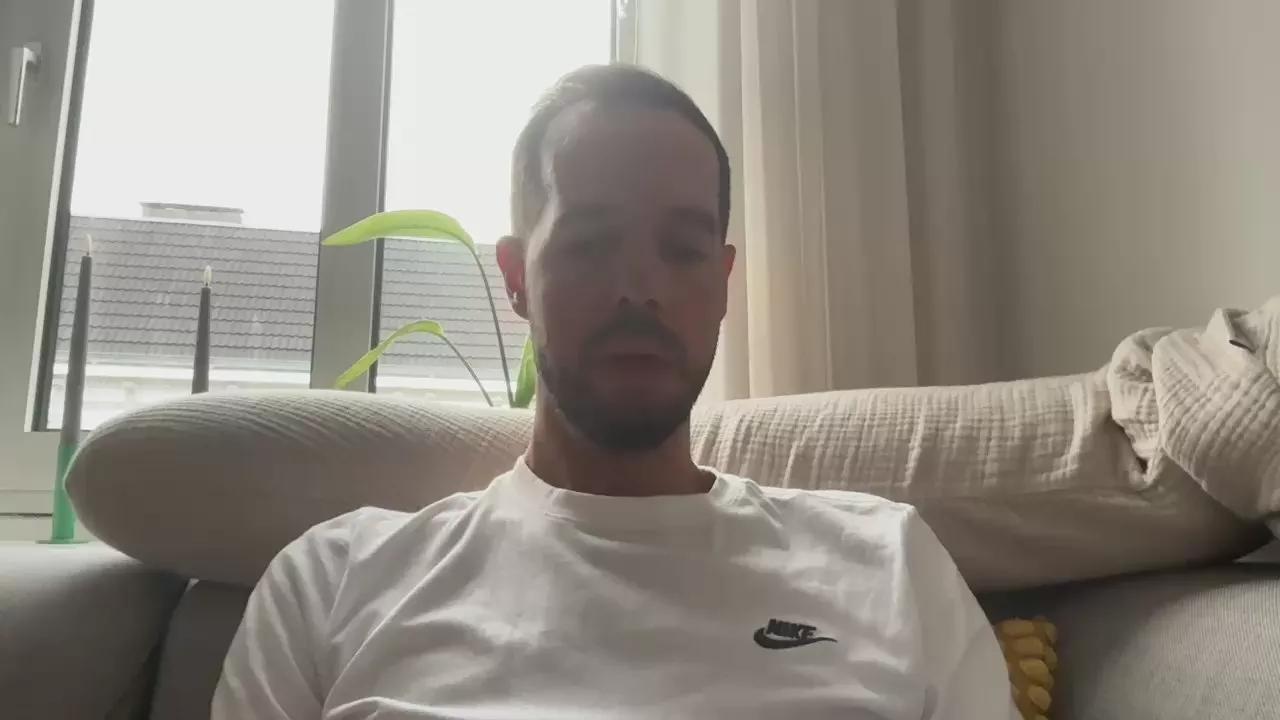 slavebi_84 on Cam4 