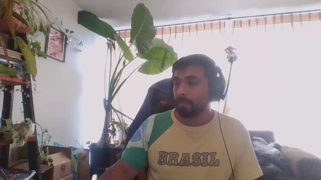 T0T0M0NCHILER0 on Cam4 