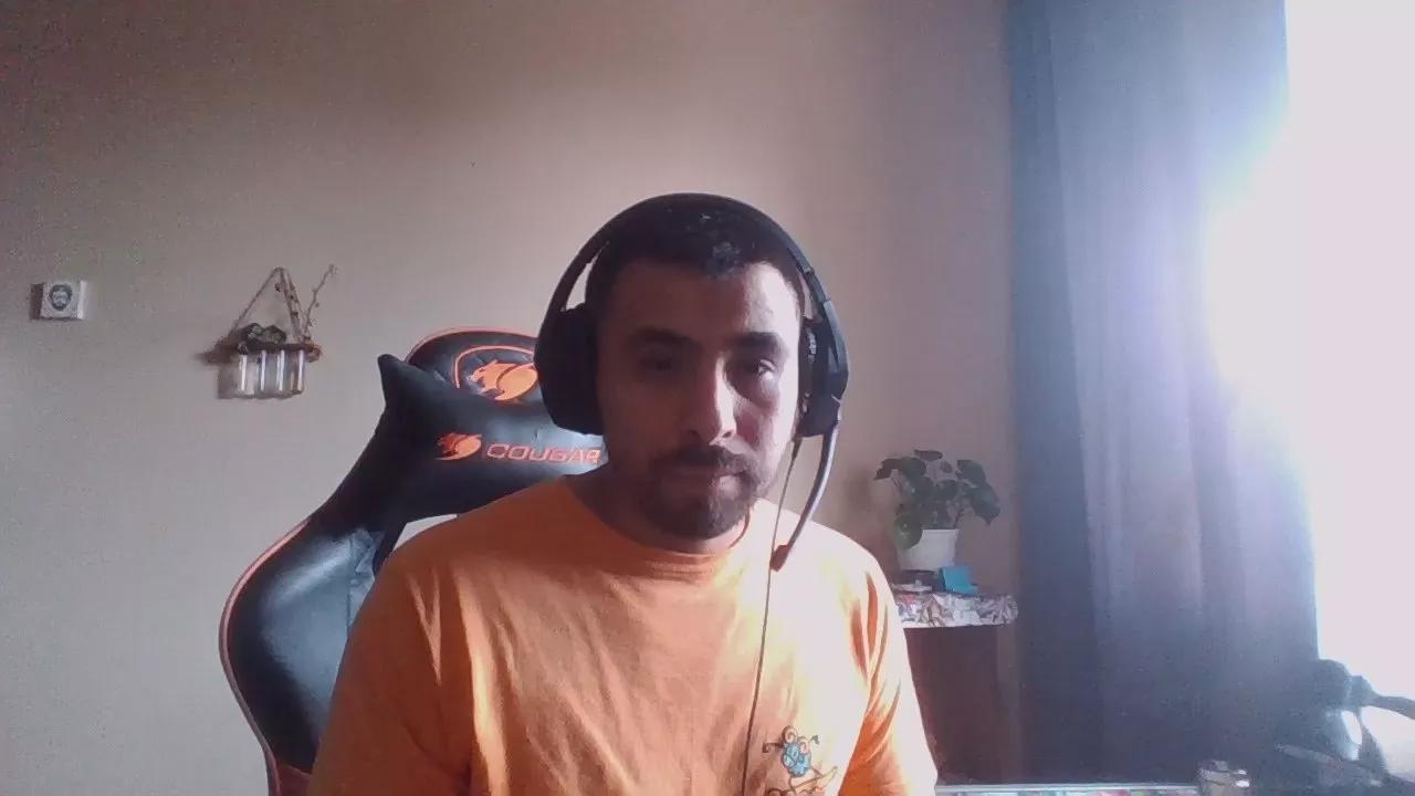 T0T0M0NCHILER0 on Cam4 