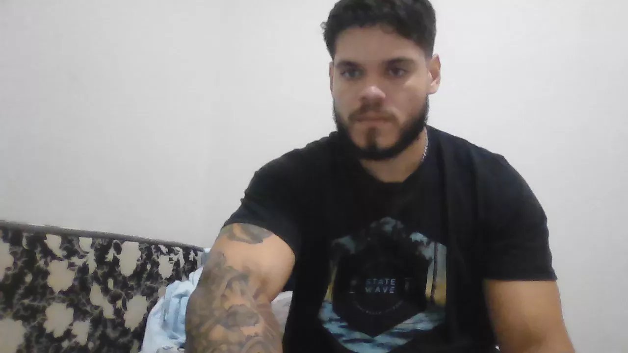 Offline tatuadobranco on Cam4