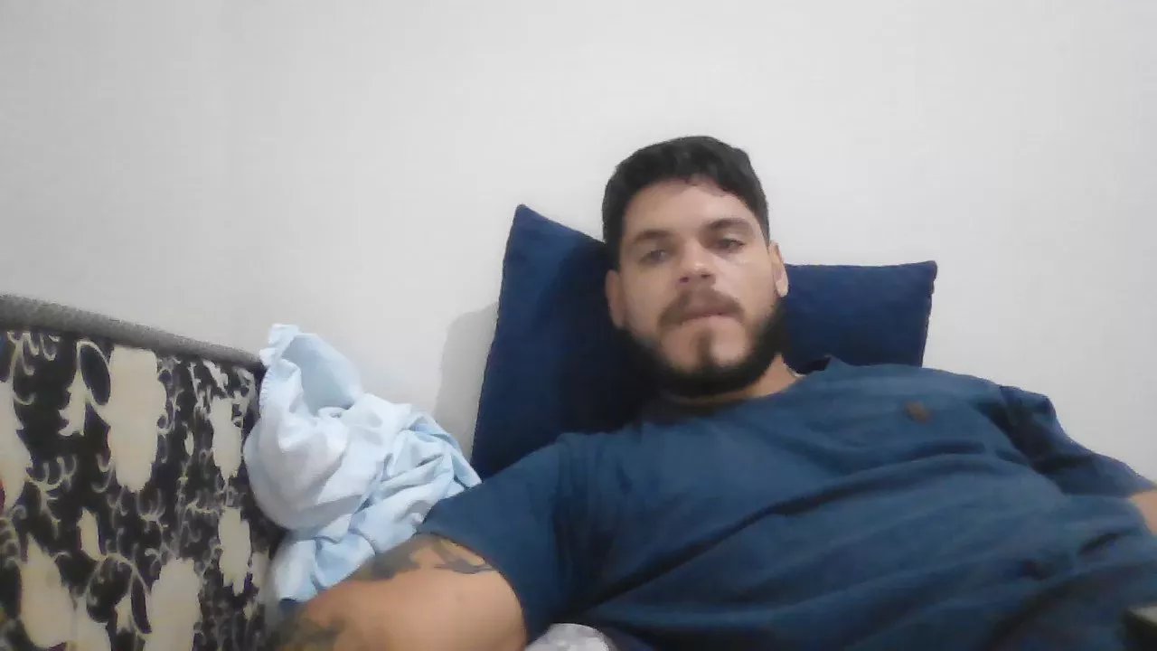 Offline tatuadobranco on Cam4