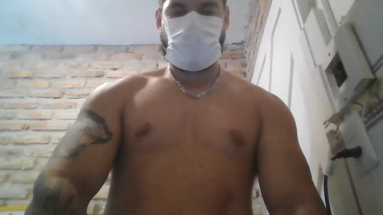 Offline tatuadobranco on Cam4