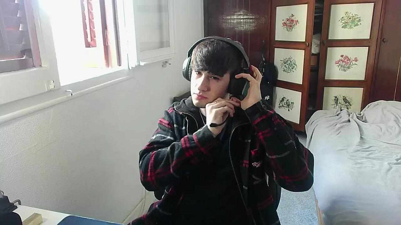 thebulgueboyy on Cam4 
