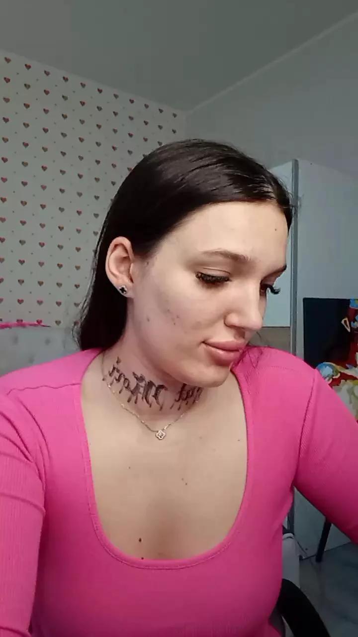 Tiffanyy_Rey on Cam4 