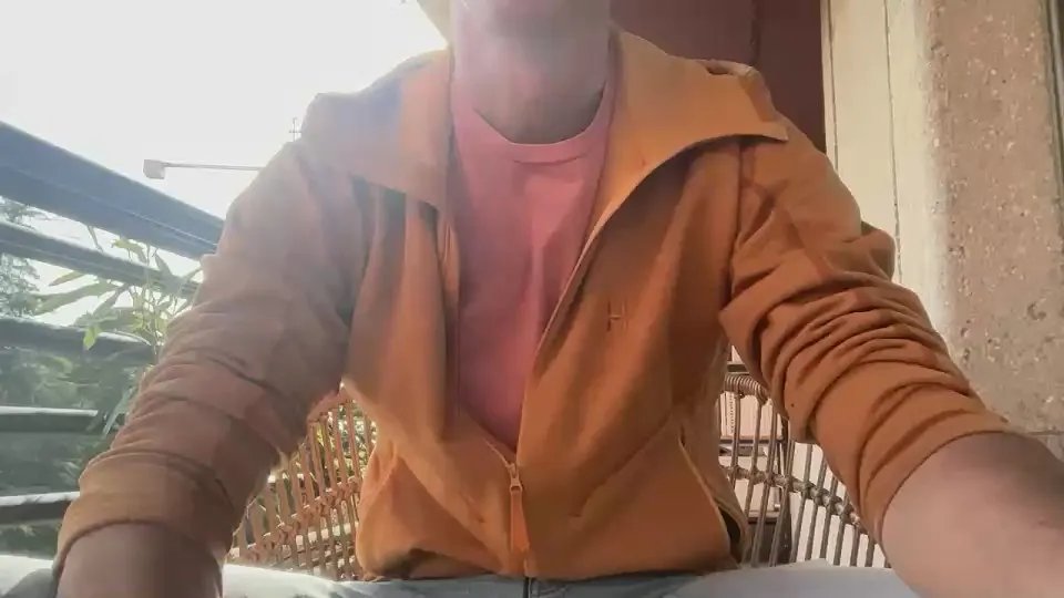 Offline tiomadridhot on Cam4