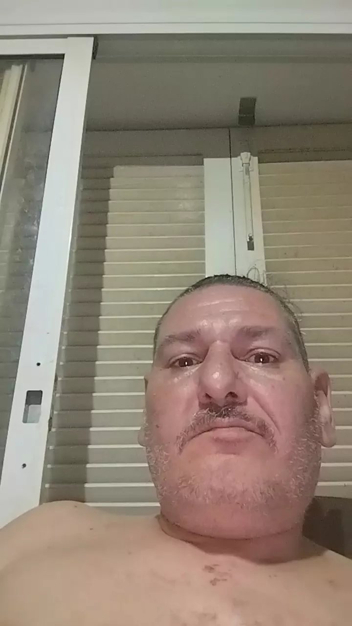 Offline Tonimontana43 on Cam4