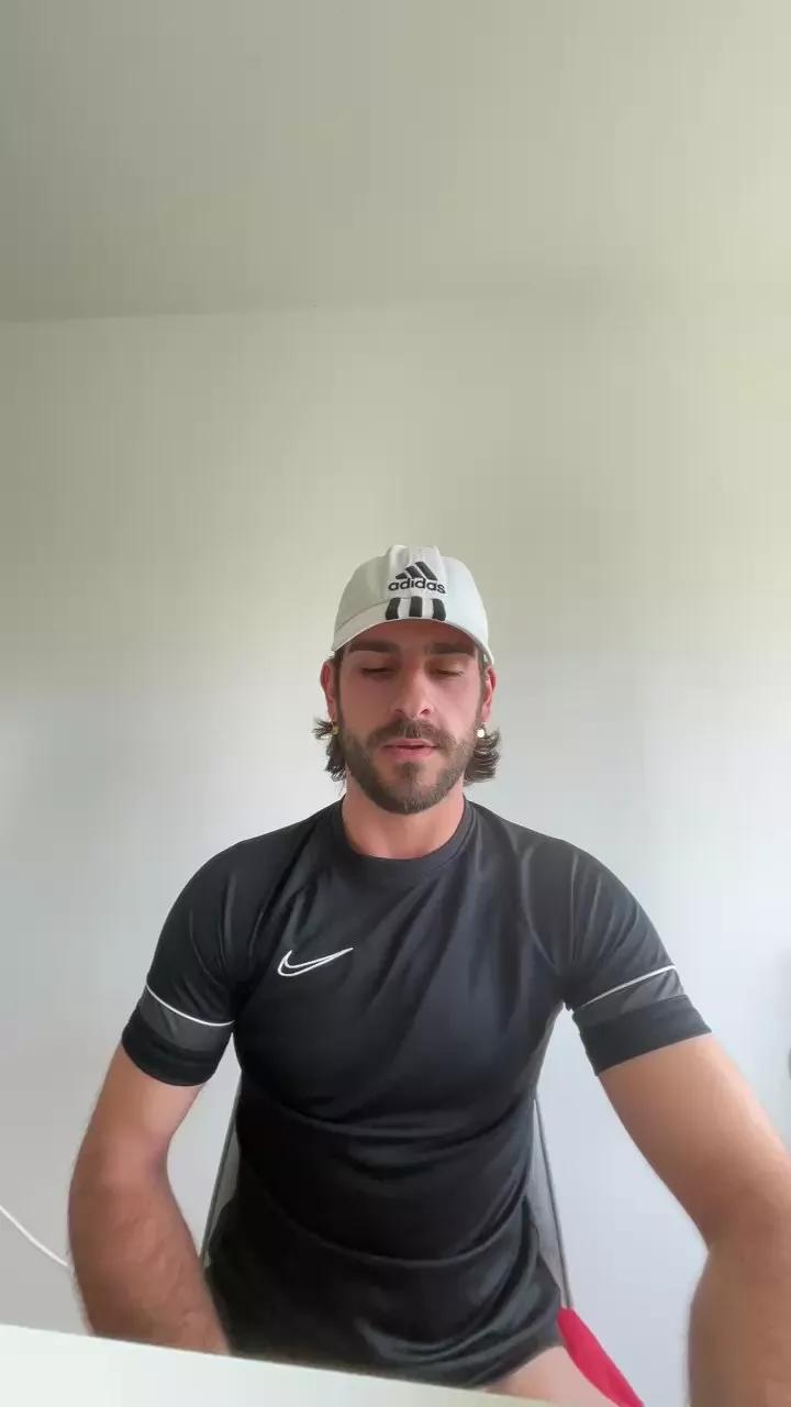 TonyH19 on Cam4 