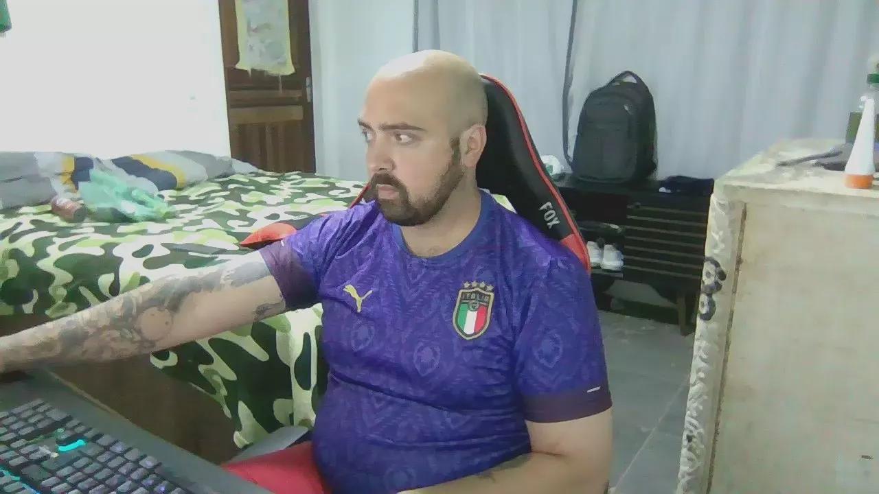 Umdoidoqualquer on Cam4 