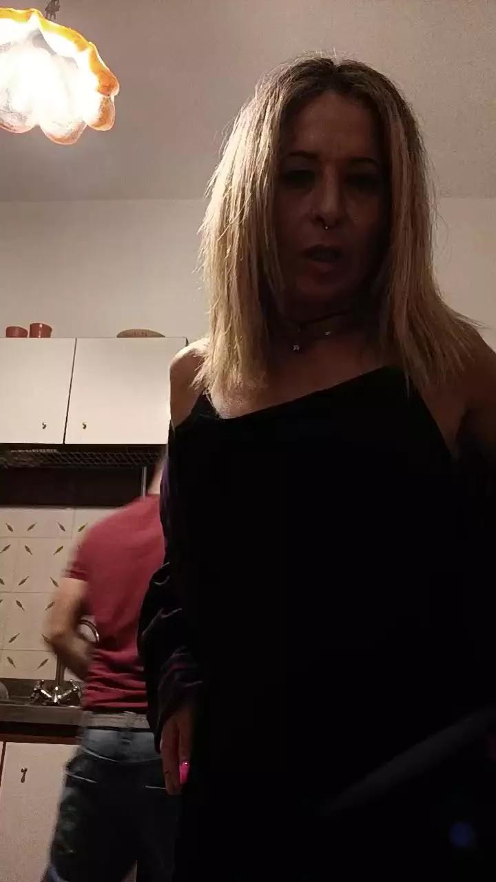 viola_viola on Cam4 