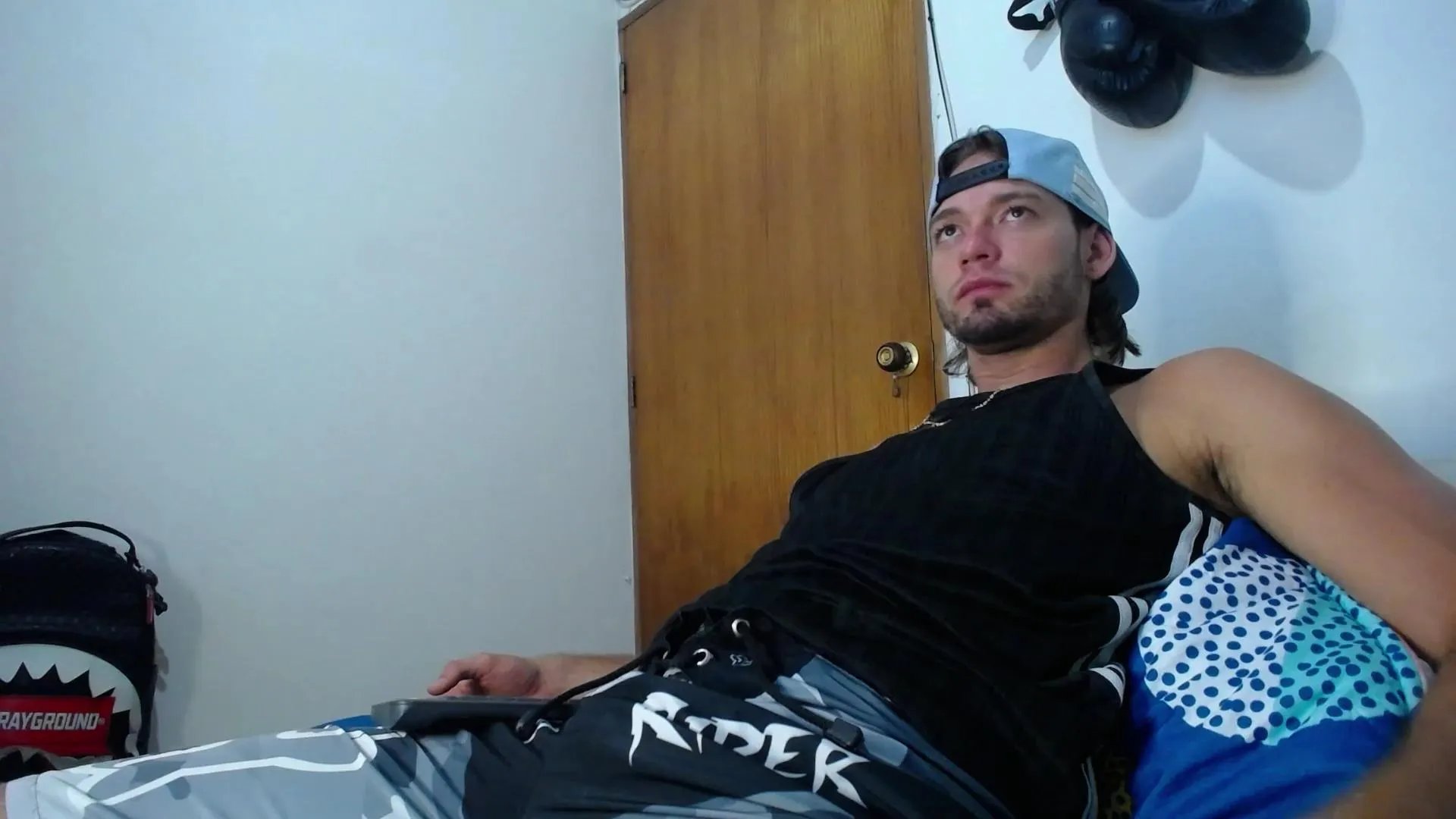 Offline walnniel on Cam4