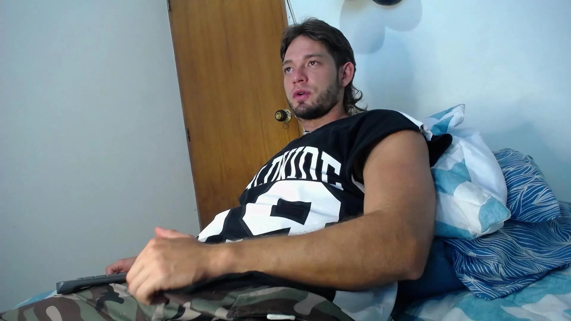 Offline walnniel on Cam4