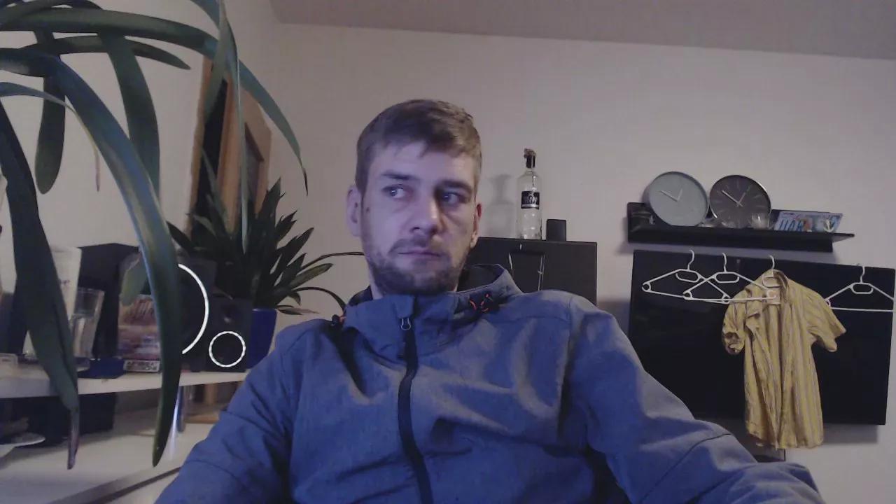 Widersacha on Cam4 