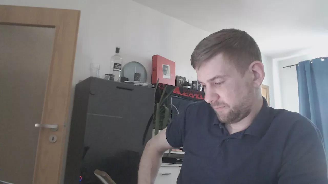 Widersacha on Cam4 