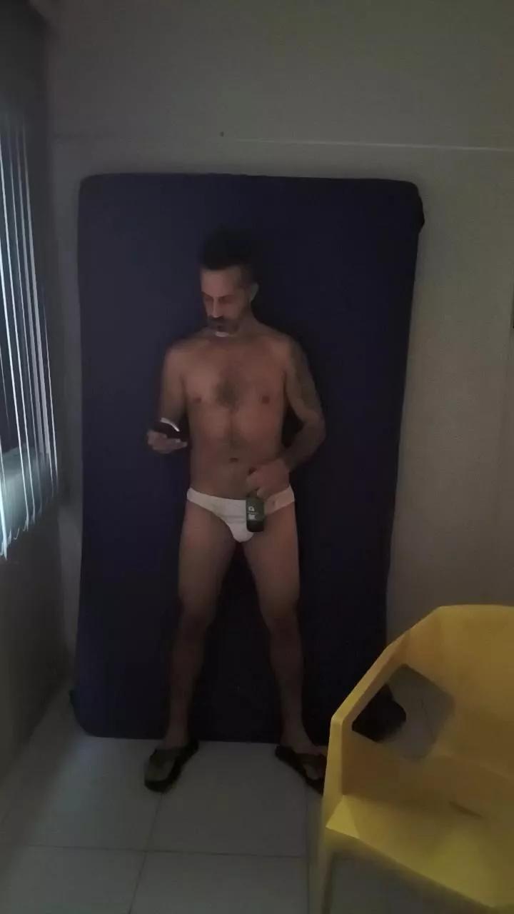 xxMorenosexx on Cam4 