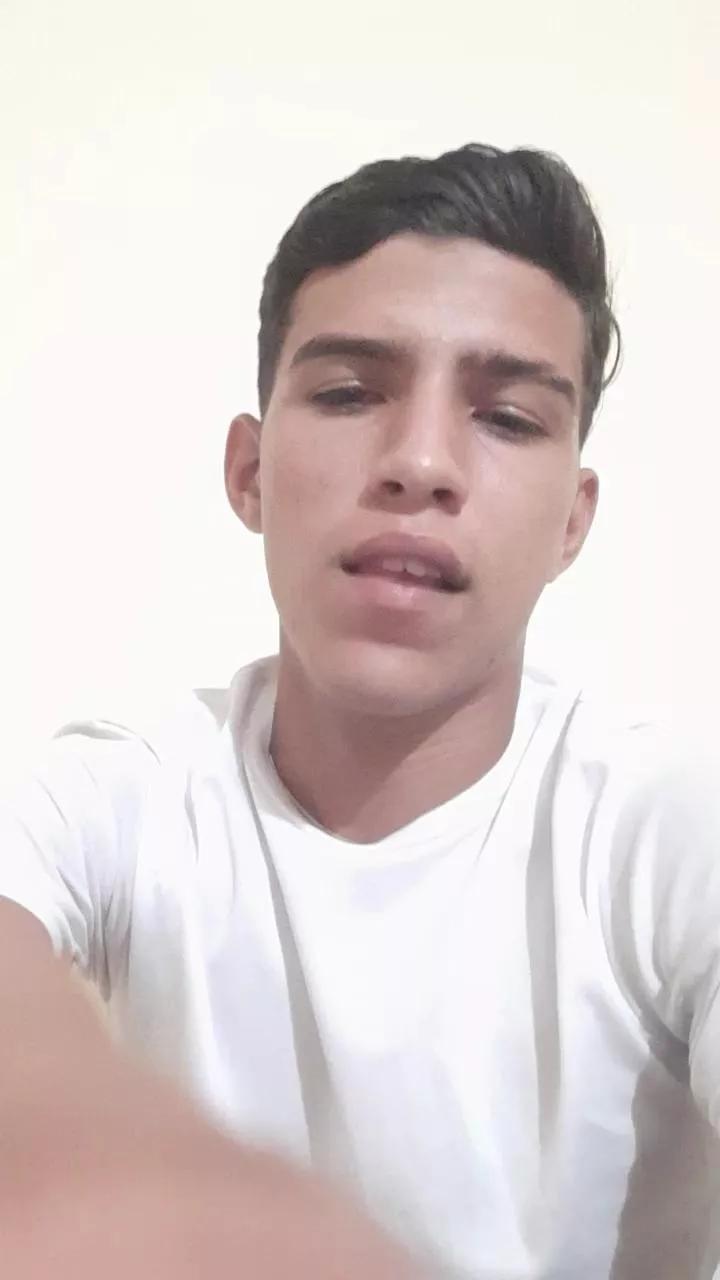 your_latin_cock on Cam4 