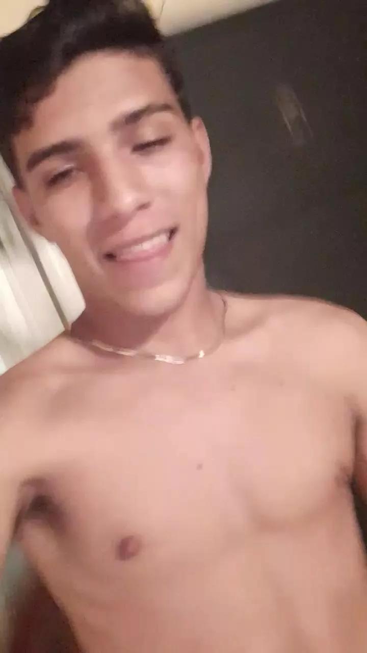 your_latin_cock on Cam4 