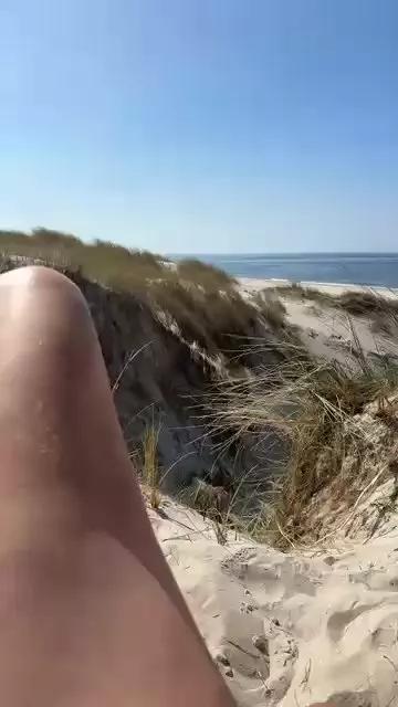 Zeigegeiler69 on Cam4 