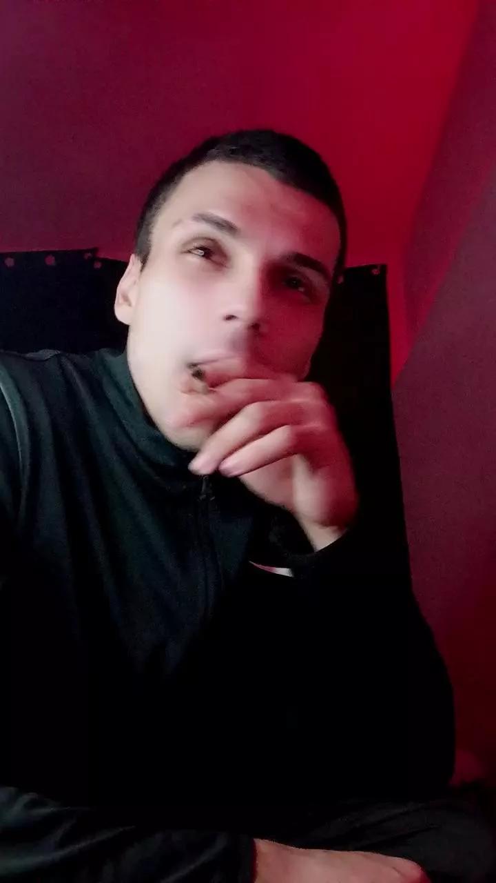 Zyonprive on Cam4 