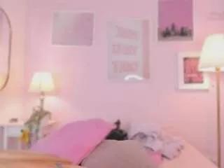 little-natt on CamSoda 