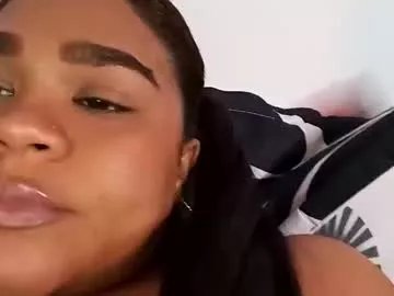 Freechat 2moons_full_of_love on Chaturbate