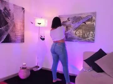 Freechat alaiia7 on Chaturbate