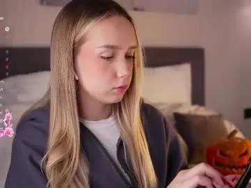 Freechat alodiaacomb on Chaturbate