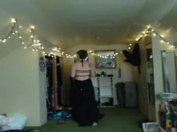 Freechat amoramystic on Chaturbate