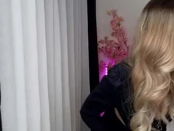 Freechat anexxblondie on Chaturbate