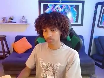 Freechat angell18_ on Chaturbate