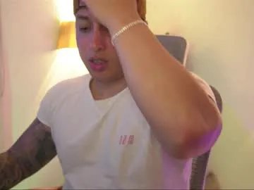 Freechat appolo_allen on Chaturbate