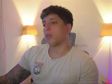 Freechat appolo_allen on Chaturbate