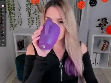 ashley_swan from Chaturbate