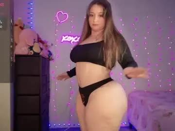 Freechat bellamonroee on Chaturbate