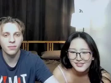 Freechat blossomandbee on Chaturbate