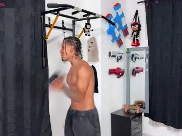 bradley_strong_ on Chaturbate