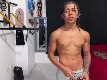 bradley_strong_ on Chaturbate