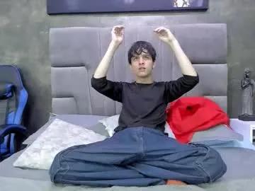 Freechat bruce_hans on Chaturbate