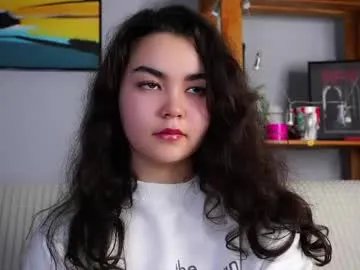 camrising — Goal: Hellloo^^ Hi it's my first day so let's get to know each other and have fun #shy #cute #new #18 #asian [22 tokens remaining]