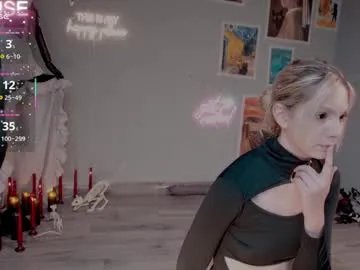 careful_i_bite on Chaturbate