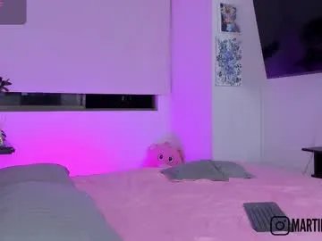 Freechat chloe__daviss on Chaturbate