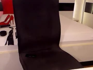 Freechat chloe_van_der_lust on Chaturbate