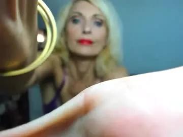 Freechat crystalgorgeous on Chaturbate