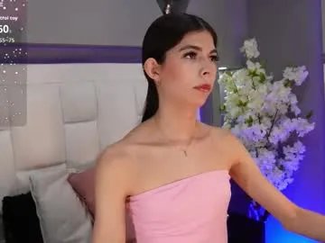 Freechat cutearii on Chaturbate