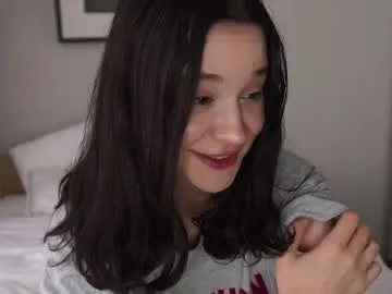 Freechat daddystrouble on Chaturbate