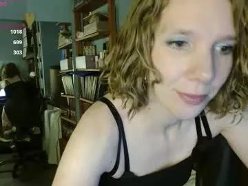 Checkout Chaturbate's Daisy_lovely daisy_lovely from Chaturbate