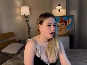 darlinecoyner on Chaturbate 