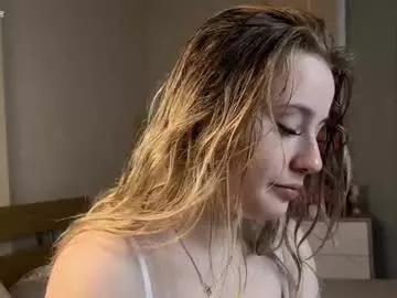 darlinecoyner on Chaturbate 