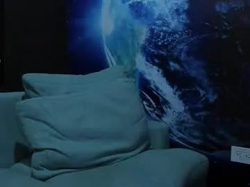 delessandro_world on Chaturbate