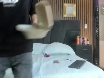 Freechat derrymeyers on Chaturbate